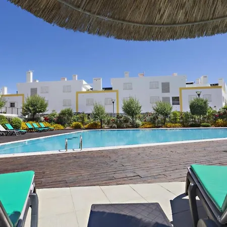 Gardens Front Pool 1 Floor * Tavira